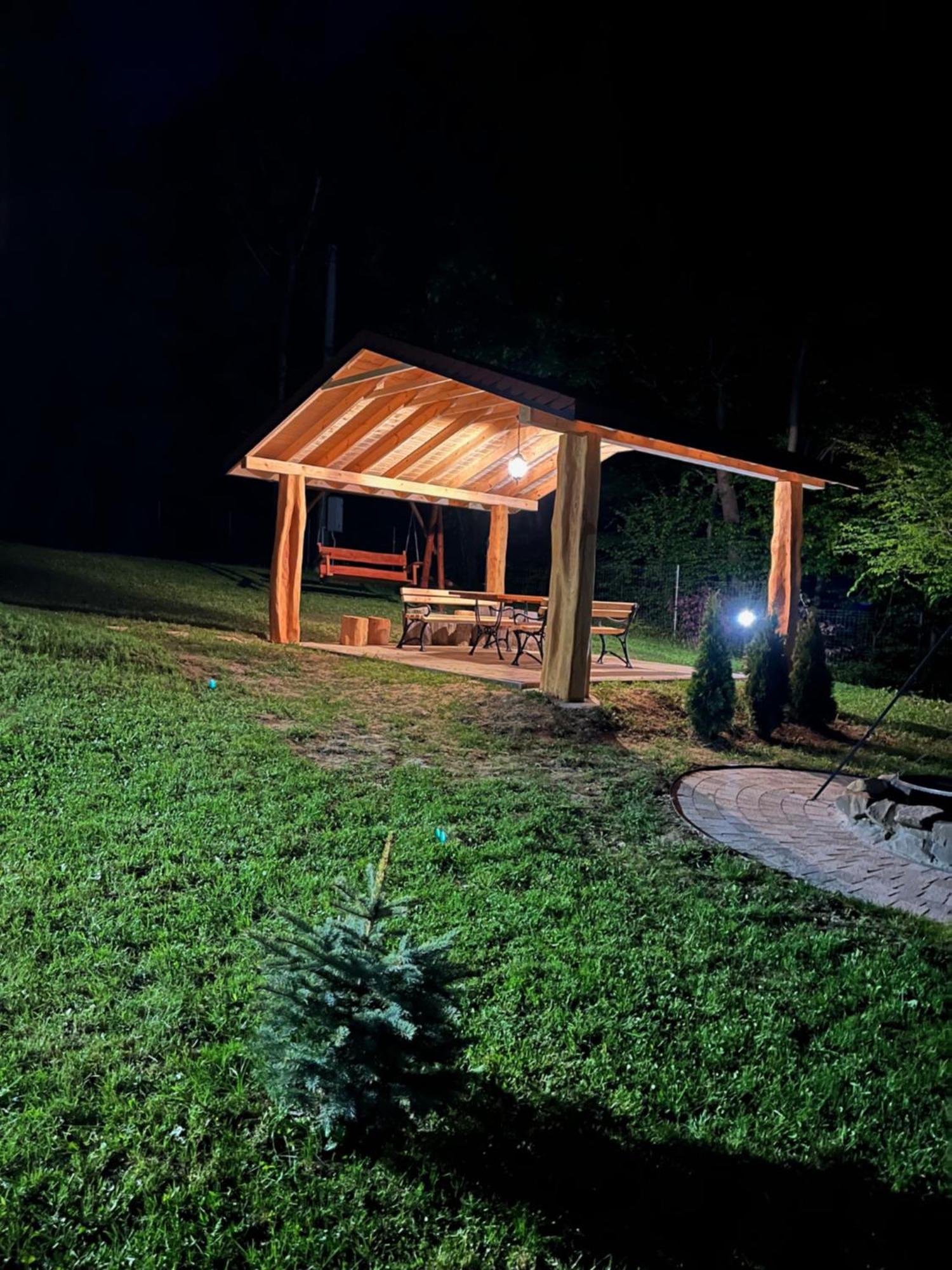W Lesie Sauna I Goraca Balia Wellness&spa Grybow