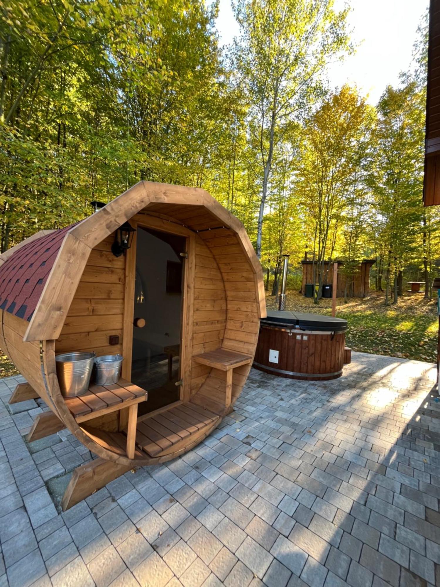 W Lesie Sauna I Goraca Balia Wellness&spa Grybow