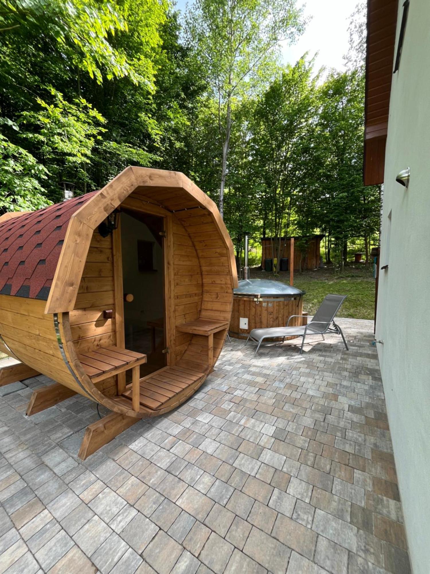 W Lesie Sauna I Goraca Balia Wellness&spa